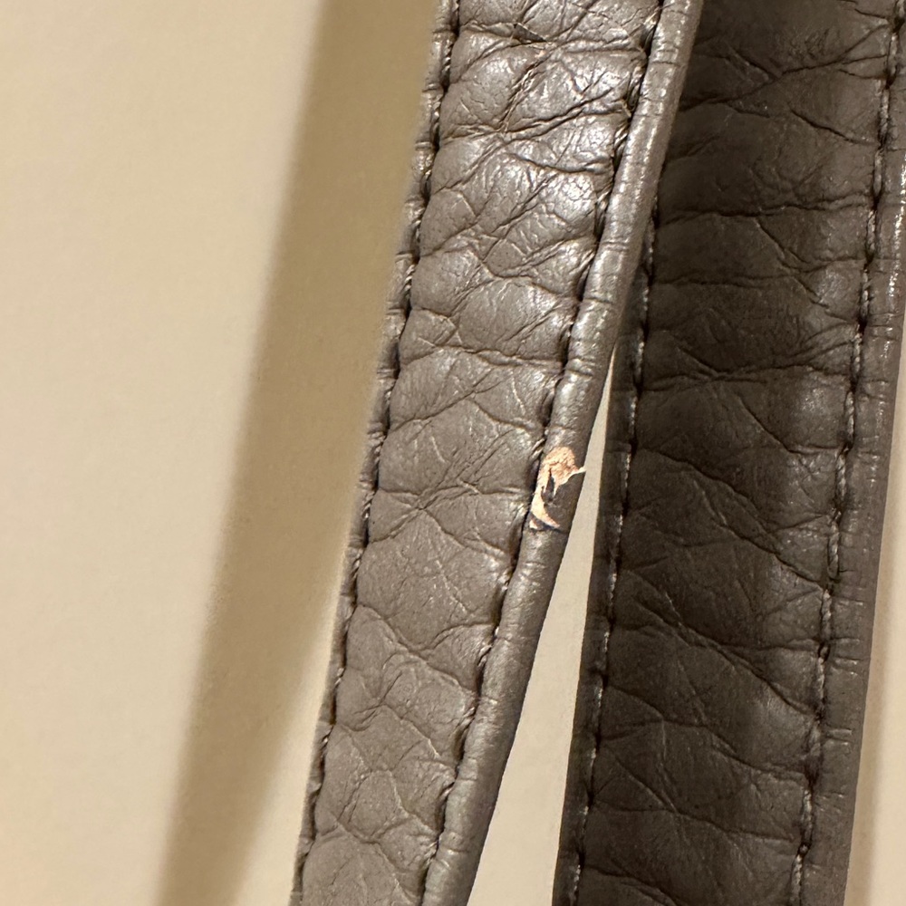♦️Gray Purse♦️ - Picture 7 of 8